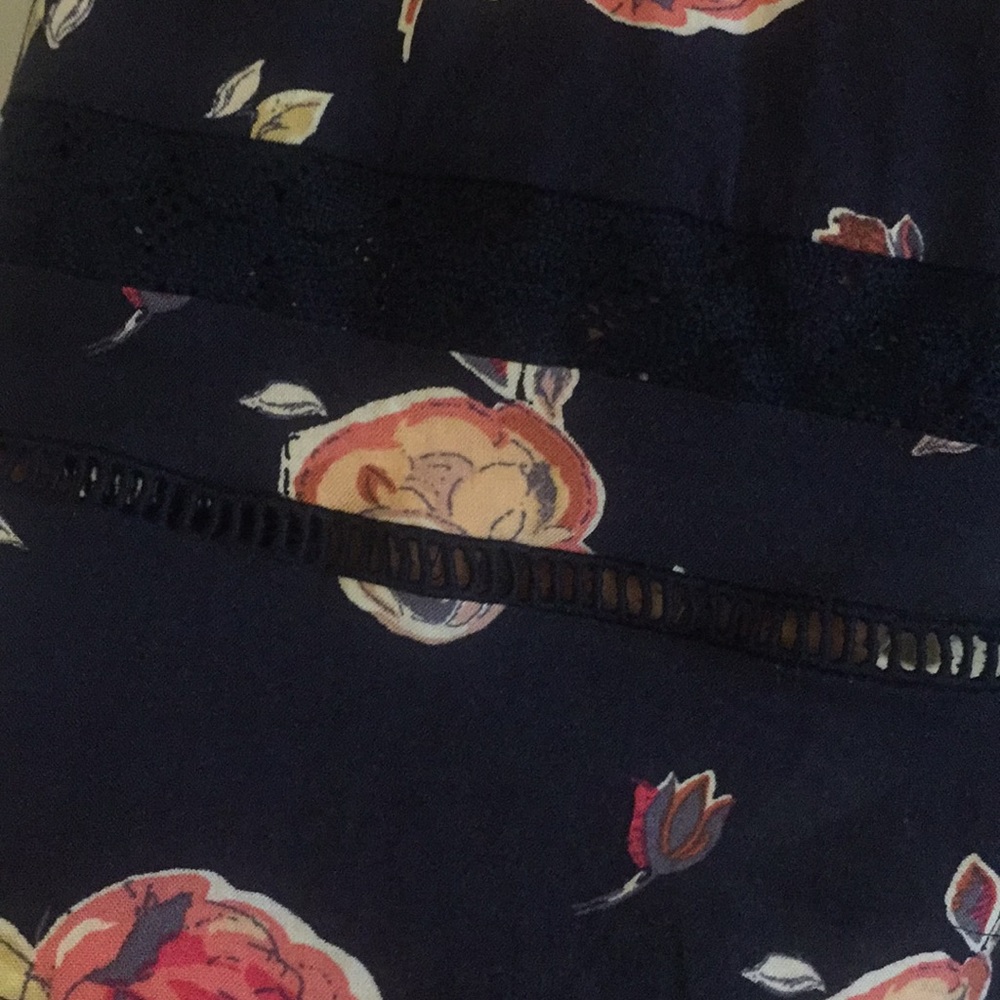 Dress - Lauren Conrad - Picture 7 of 8